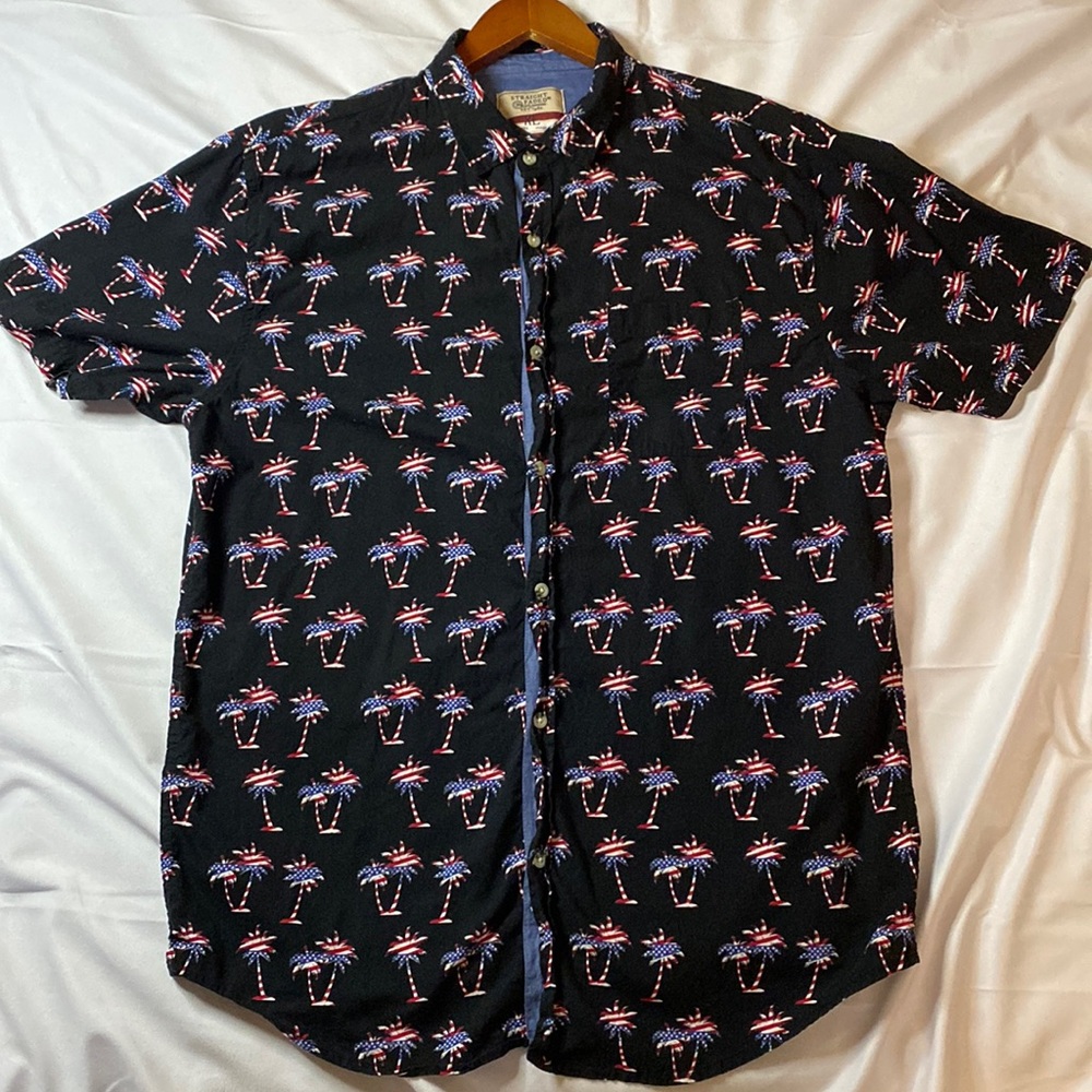 button up america flag shirt good condition sizeXL